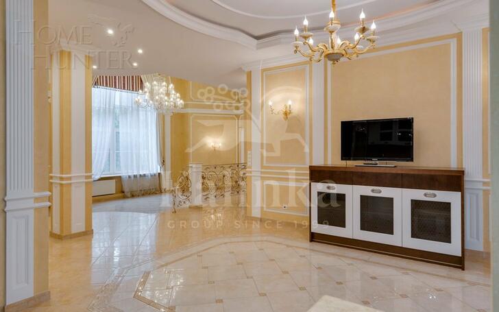 3-этажный коттедж 700 м² с отделкой