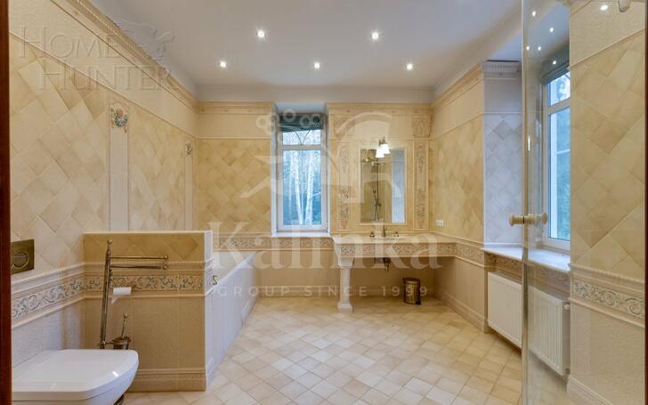 3-этажный коттедж 700 м² с отделкой