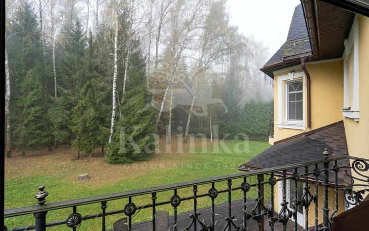 3-этажный коттедж 700 м² с отделкой
