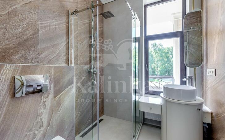 2-этажный коттедж 400 м² с отделкой