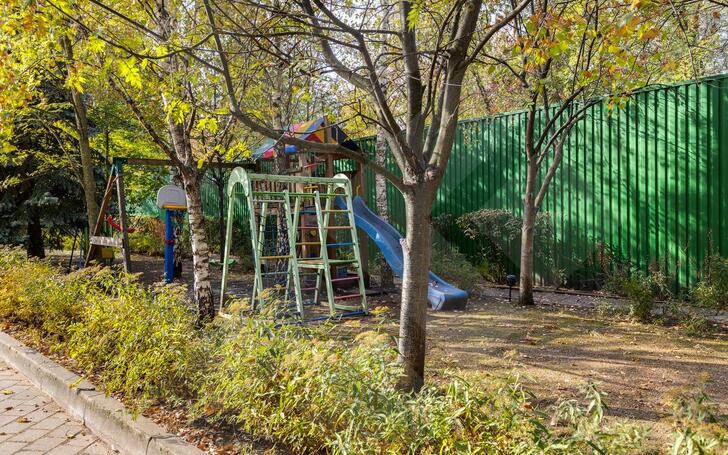 2-этажный таунхаус 680 м² с отделкой
