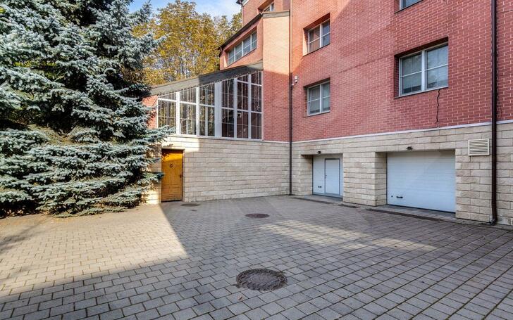2-этажный таунхаус 680 м² с отделкой