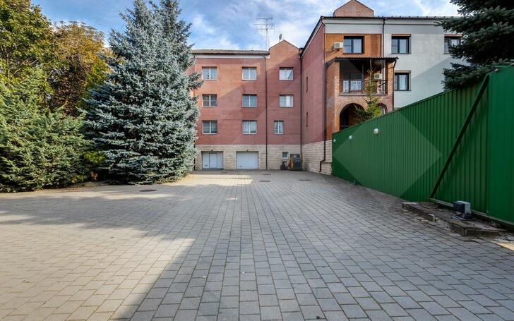 2-этажный таунхаус 680 м² с отделкой