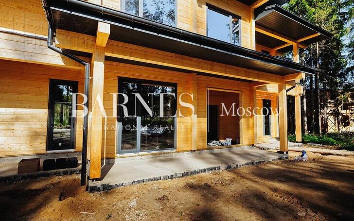 2-этажный коттедж 450 м² с отделкой