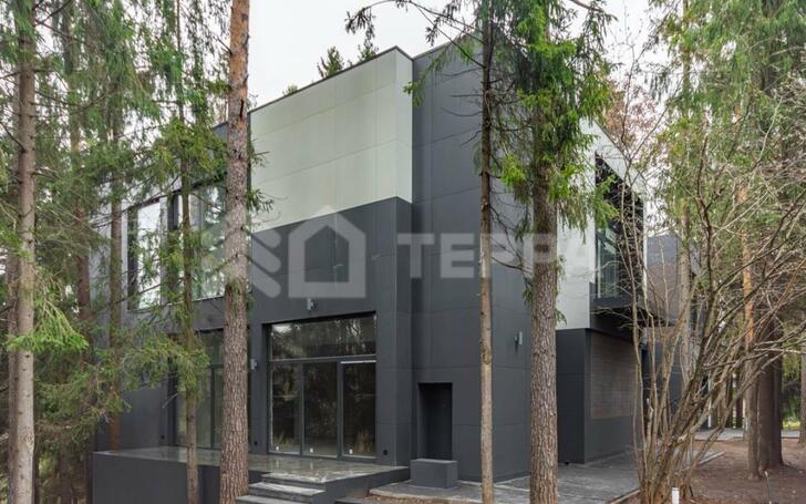 2-этажный коттедж 1 050 м² без отделки