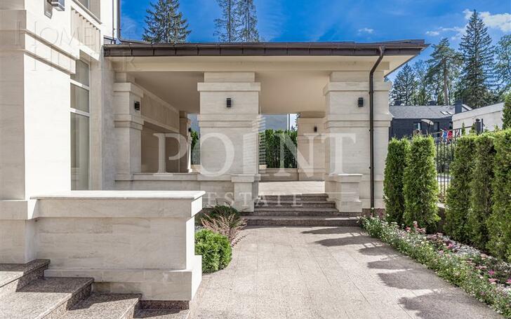 2-этажный коттедж 700 м² с отделкой