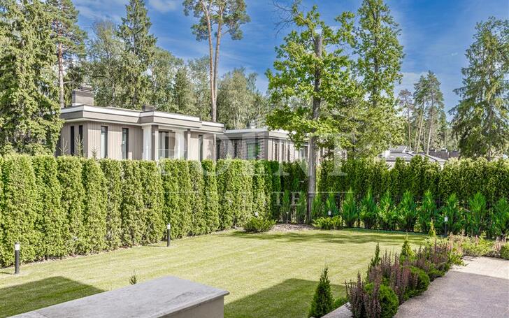 2-этажный коттедж 700 м² с отделкой
