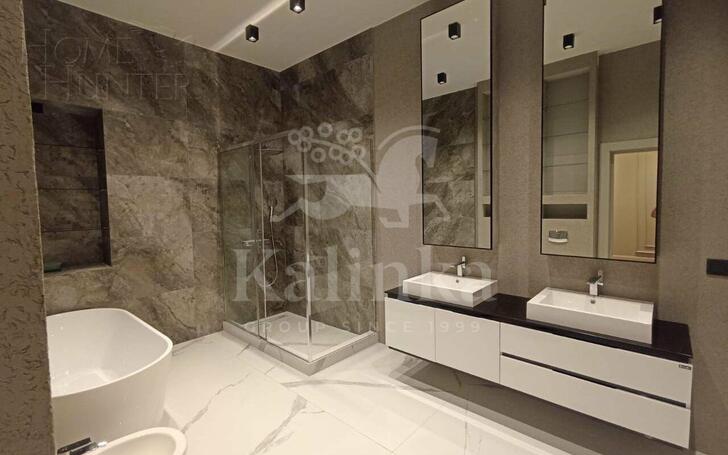 2-этажный коттедж 1 120.4 м² с отделкой