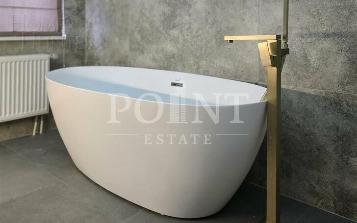 3-этажный таунхаус 250 м² с отделкой