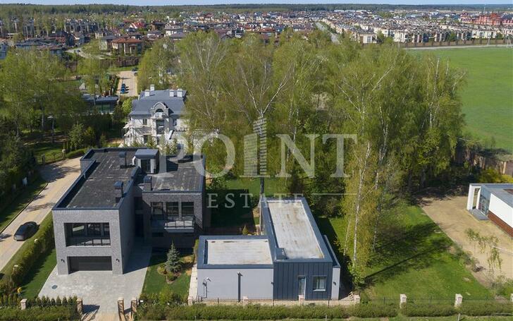 2-этажный коттедж 700 м² с отделкой