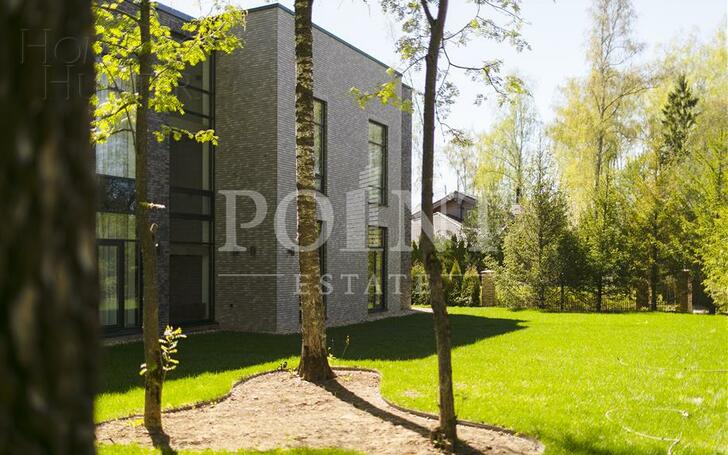 2-этажный коттедж 700 м² с отделкой