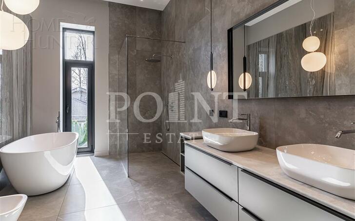 2-этажный коттедж 700 м² с отделкой
