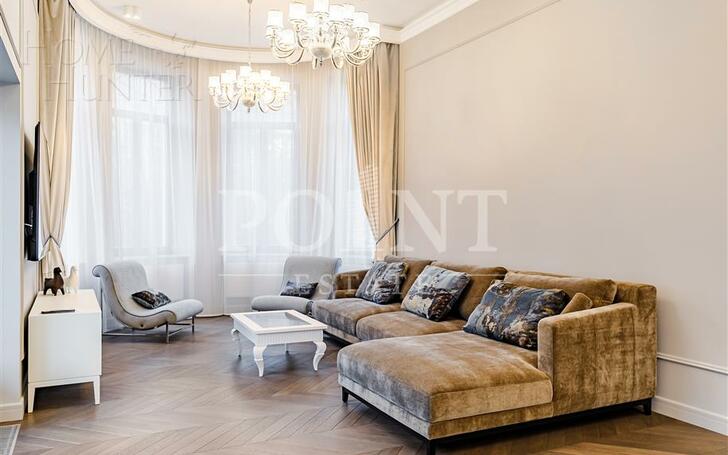 3-этажный коттедж 1 445 м² с отделкой
