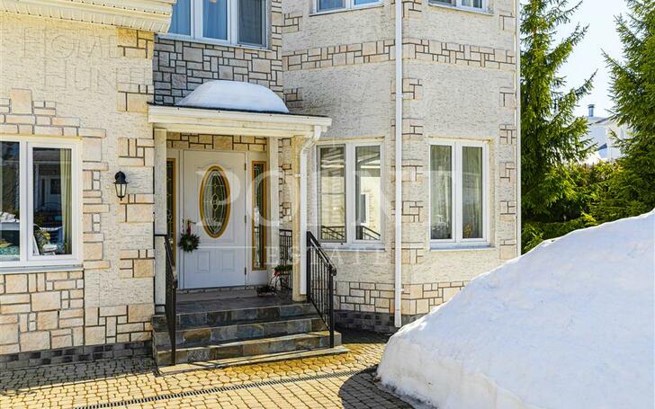 2-этажный коттедж 220 м² с отделкой