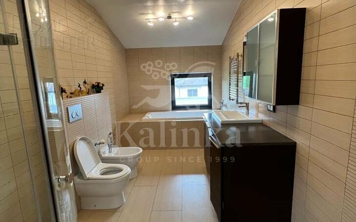 3-этажный коттедж 750 м² с отделкой