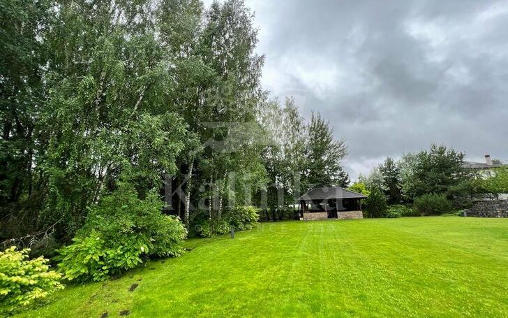3-этажный коттедж 750 м² с отделкой