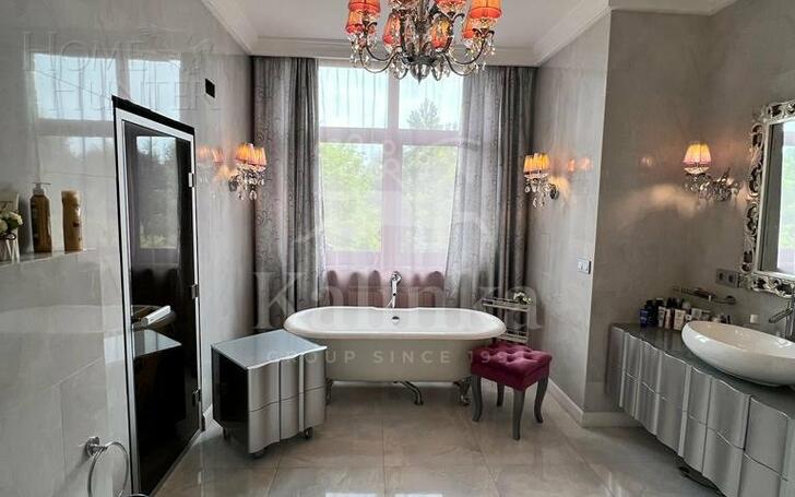 3-этажный коттедж 750 м² с отделкой
