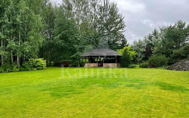 3-этажный коттедж 750 м² с отделкой