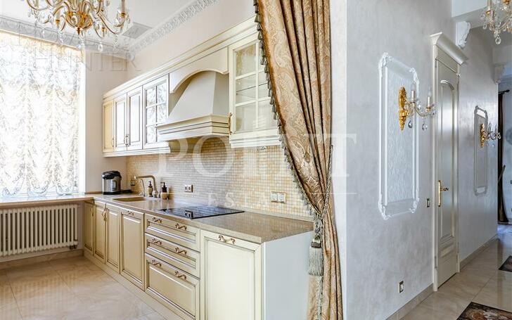 2-этажный коттедж 450 м² с отделкой
