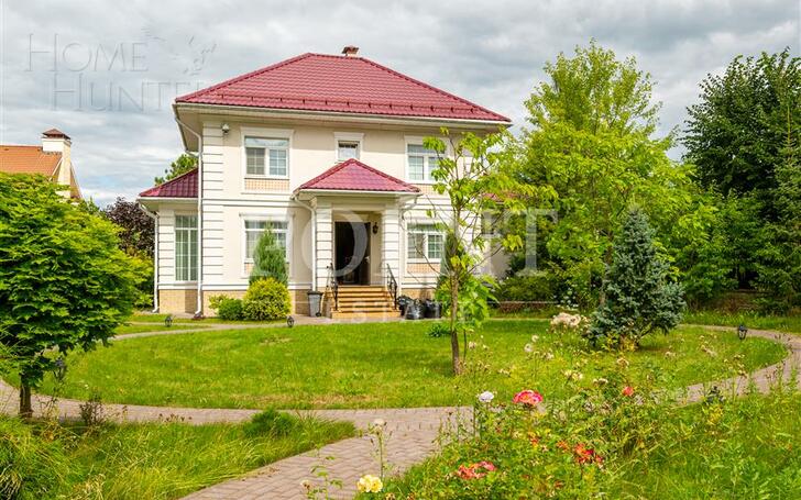 2-этажный коттедж 817 м² с отделкой