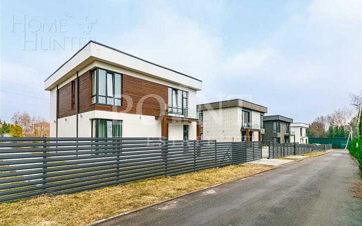 2-этажный коттедж 261.2 м² с отделкой