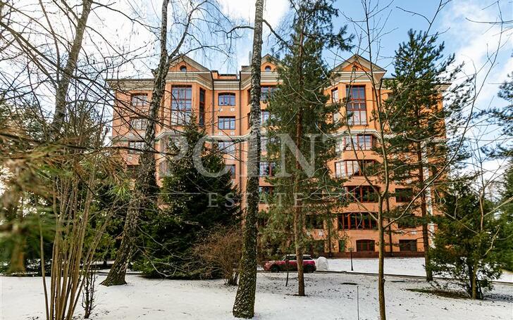 5-КОМН. КВАРТИРА С ОТДЕЛКОЙ 220.3 М² НА 2 ЭТАЖЕ
