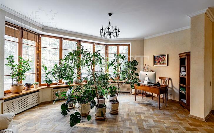 5-КОМН. КВАРТИРА С ОТДЕЛКОЙ 220.3 М² НА 2 ЭТАЖЕ