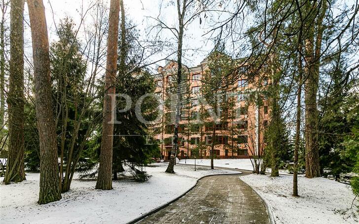 5-КОМН. КВАРТИРА С ОТДЕЛКОЙ 220.3 М² НА 2 ЭТАЖЕ