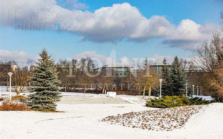 5-КОМН. КВАРТИРА С ОТДЕЛКОЙ 220.3 М² НА 2 ЭТАЖЕ