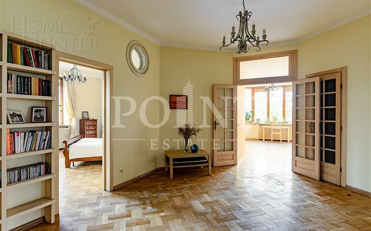 5-КОМН. КВАРТИРА С ОТДЕЛКОЙ 220.3 М² НА 2 ЭТАЖЕ