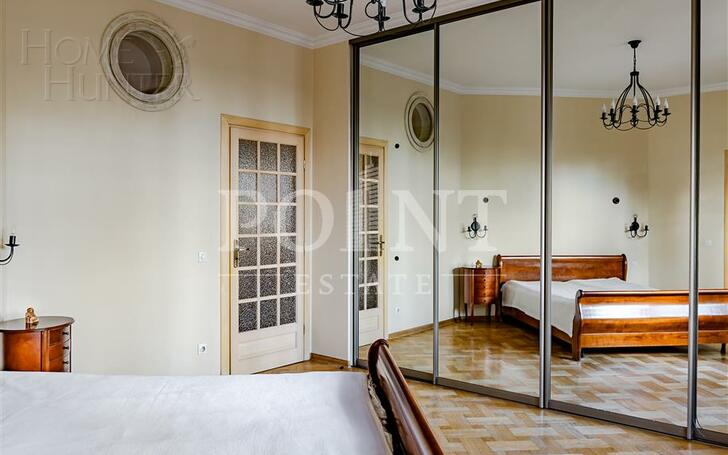 5-КОМН. КВАРТИРА С ОТДЕЛКОЙ 220.3 М² НА 2 ЭТАЖЕ