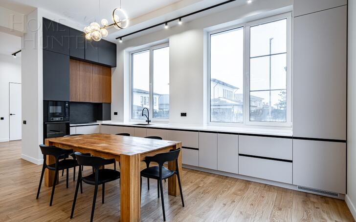 2-этажный коттедж 260 м² с отделкой