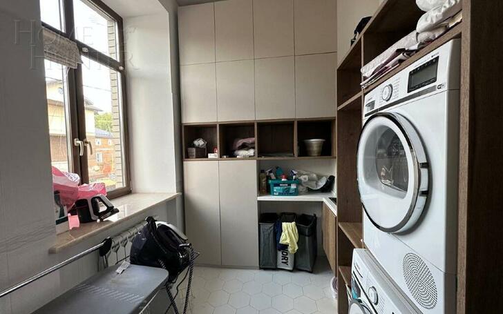 2-этажный коттедж 700 м² с отделкой