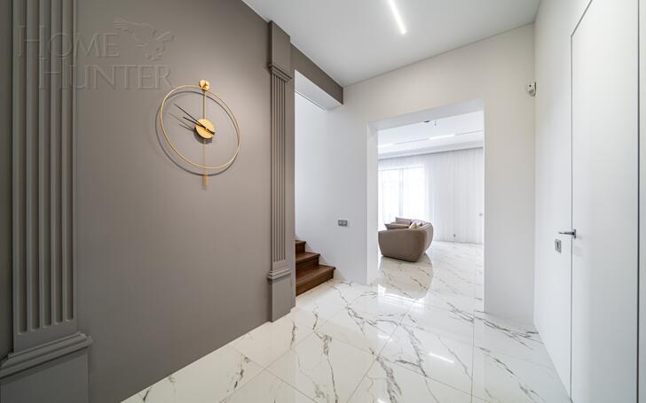 2-этажный коттедж 250 м² с отделкой