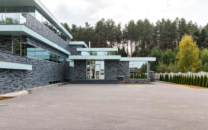 3-этажный коттедж 1 546 м² без отделки