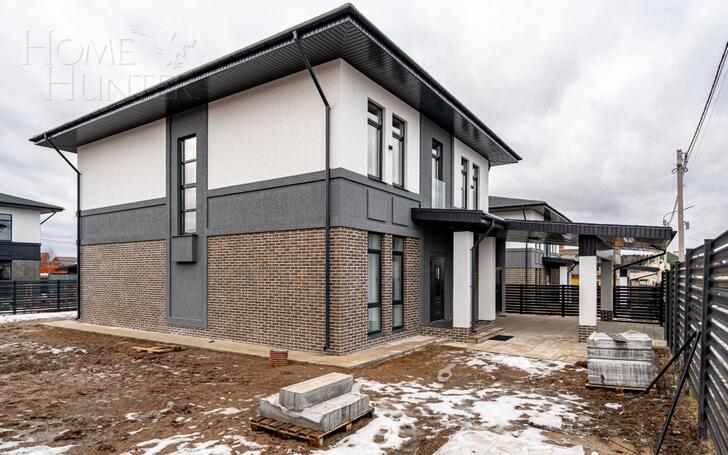 2-этажный коттедж 250 м² с отделкой
