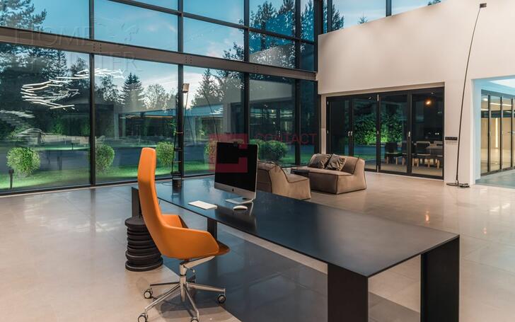 2-этажный коттедж 2 500 м² с отделкой