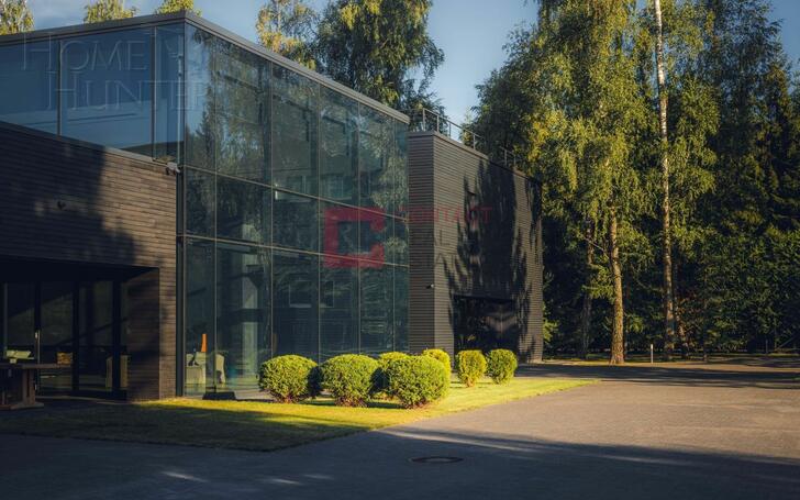2-этажный коттедж 2 500 м² с отделкой