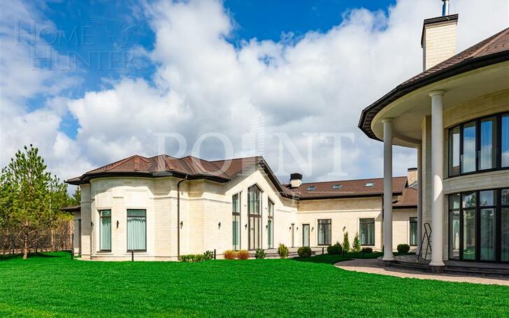 3-этажный коттедж 1 445 м² с отделкой