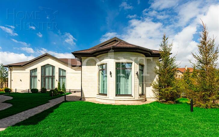 3-этажный коттедж 1 445 м² с отделкой