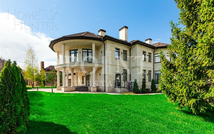 3-этажный коттедж 1 445 м² с отделкой