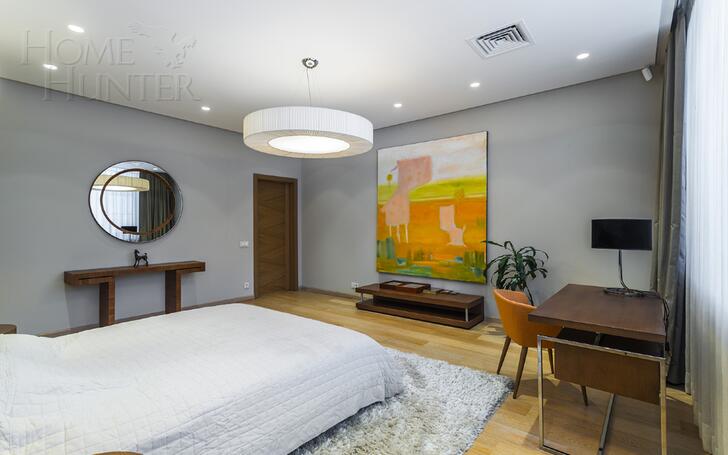 2-этажный коттедж 640 м² с отделкой