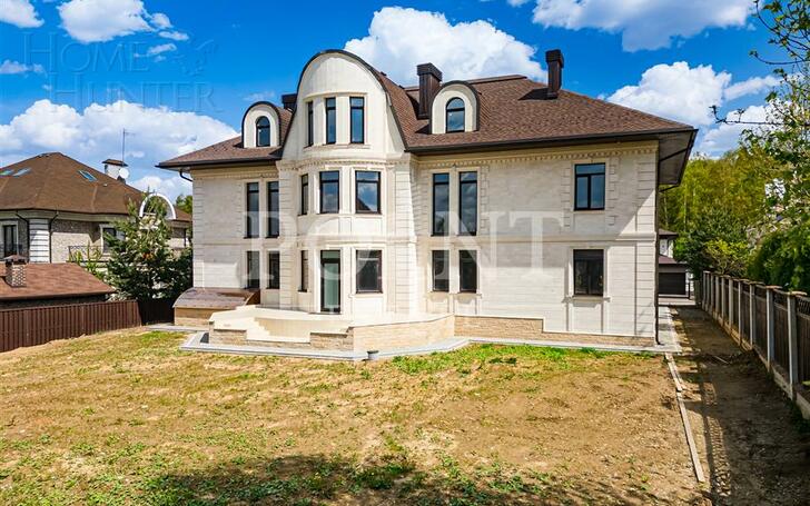 2-этажный коттедж 860 м² без отделки