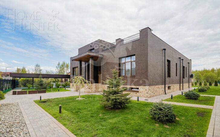 2-этажный коттедж 900 м² с отделкой