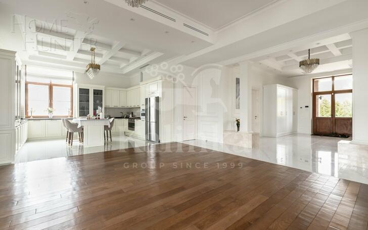 2-этажный коттедж 900 м² с отделкой