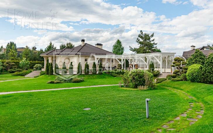 2-этажный коттедж 1 060 м² с отделкой