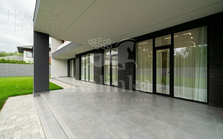 2-этажный коттедж 604 м² с отделкой