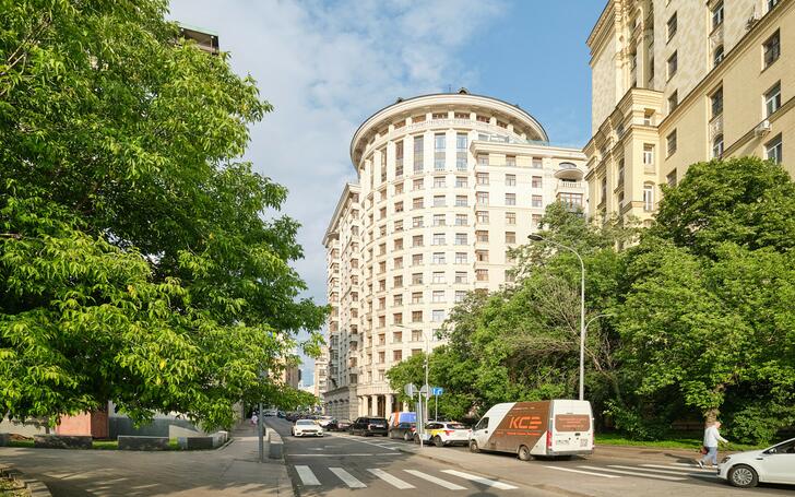 3-КОМН. КВАРТИРА С ОТДЕЛКОЙ 125 М² НА 4 ЭТАЖЕ
