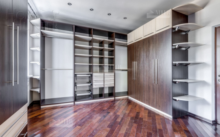 3-этажный коттедж 600 м² с отделкой