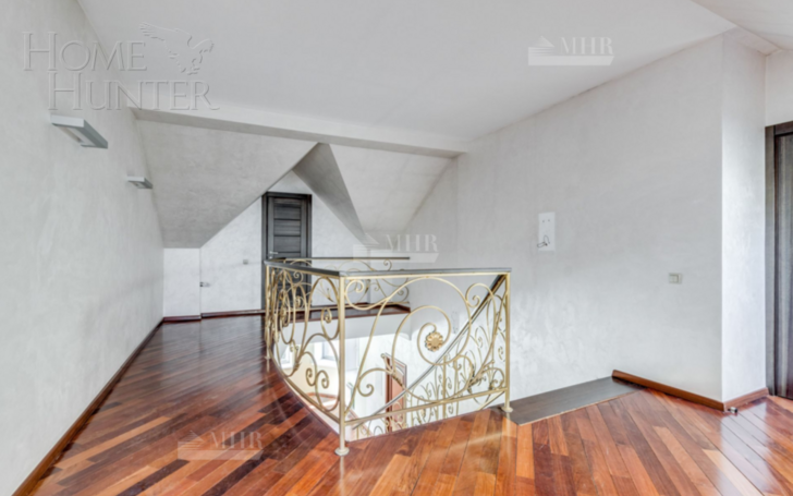 3-этажный коттедж 600 м² с отделкой